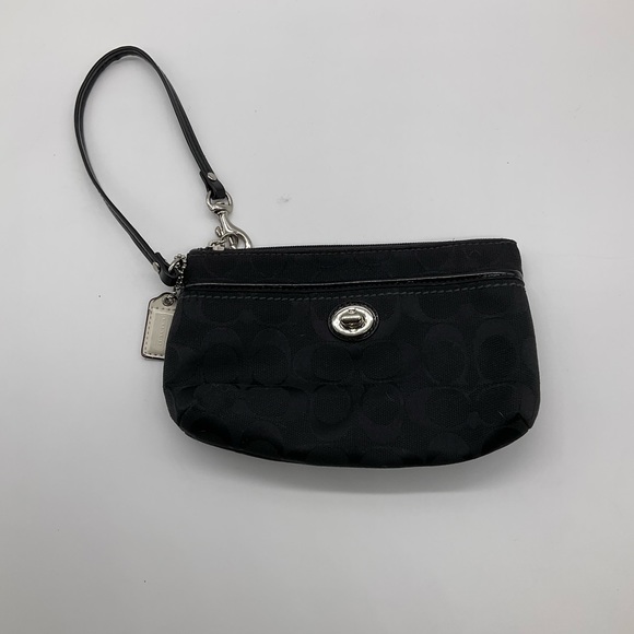 ❌⭕️❌SOLD❌⭕️❌COACH BLACK CANVAS WRISTLET POUCH - Picture 1 of 6